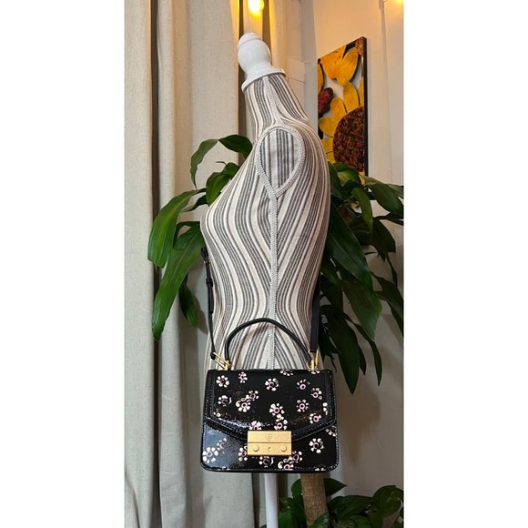 ♦️♦️  TORY BURCH AUTHENTIC BLACK PATENT LEATHER JULIETTE HANDBAG ♦️♦️ - Picture 13 of 15